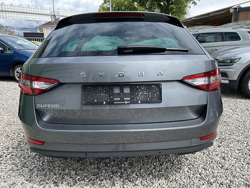 Škoda Superb (2022) 2.0 TDi 110 KW DSG - fotka 8 z 27