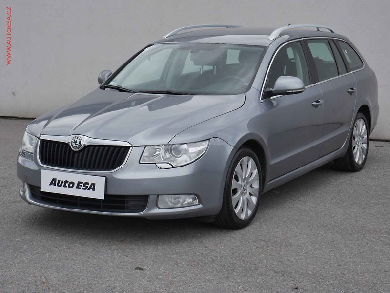 Škoda Superb (2010) 2.0TDi, Ambition, AC - fotka 3 z 17