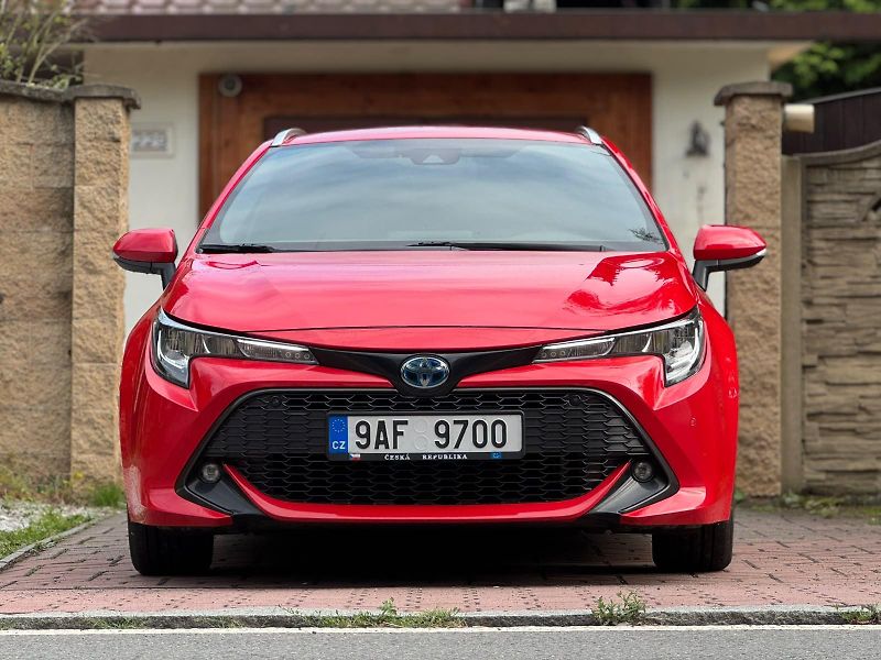 Toyota Corolla 1.8 HYBRID SPORTS 1.MAJ.ČR DPH - fotka 2 z 20