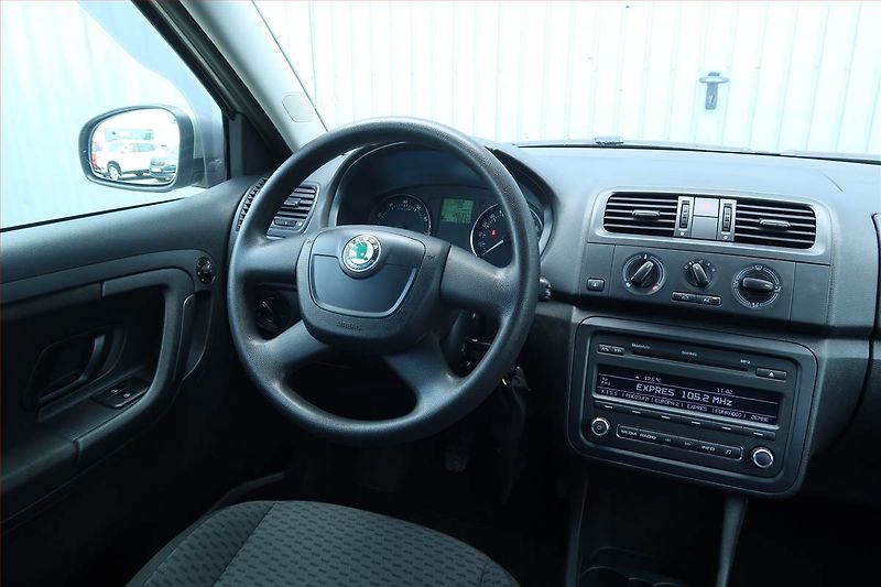 Škoda Fabia (2011) 1.2 TSI, Serv.kniha - fotka 7 z 16