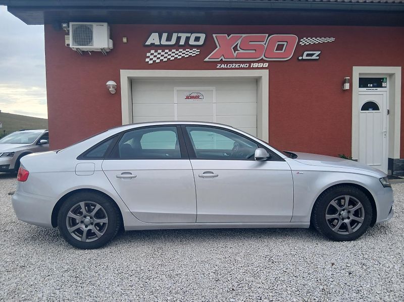 Audi A4 1.8 TFSi S-line - fotka 2 z 31