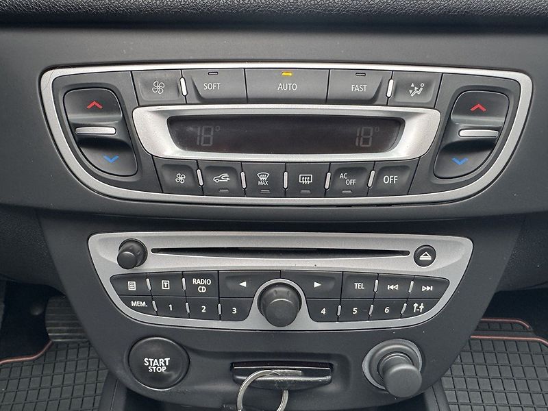 Renault Mégane (2011) 1.4TCe Navi Digi Klima - fotka 13 z 45