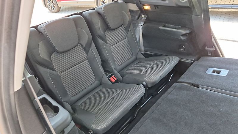 Renault Grand Scénic Energy Business 1,6 DCi 96 kW - fotka 12 z 23