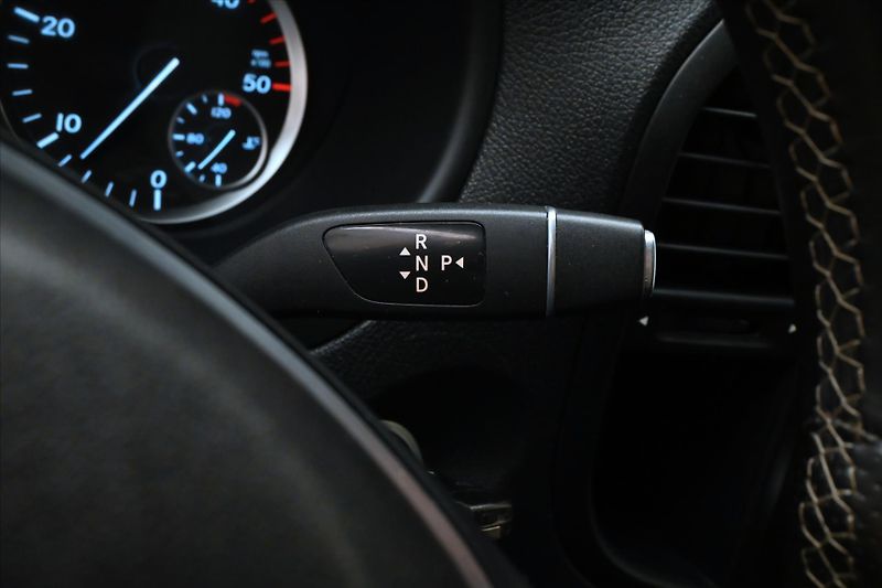 Mercedes-Benz Vito 2,1 116 CDi 120 kW AT7 8míst 4 - fotka 20 z 28