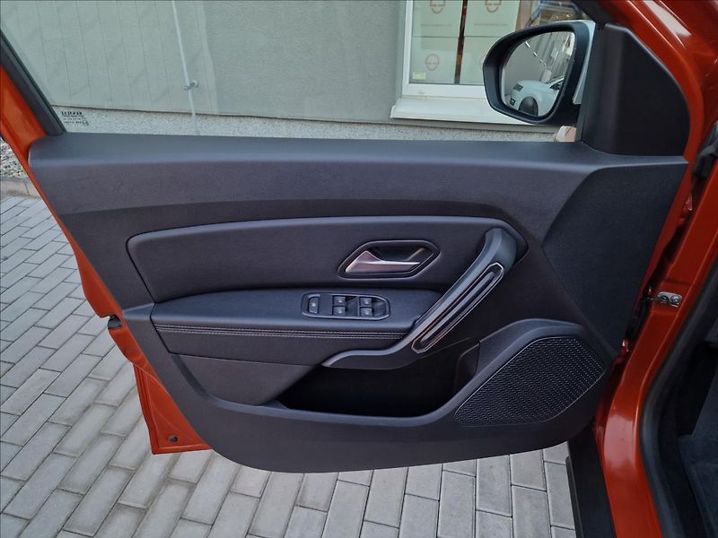 Dacia Duster 1.5dCi Prestige S&S,ČR,1.Maj. - fotka 35 z 48