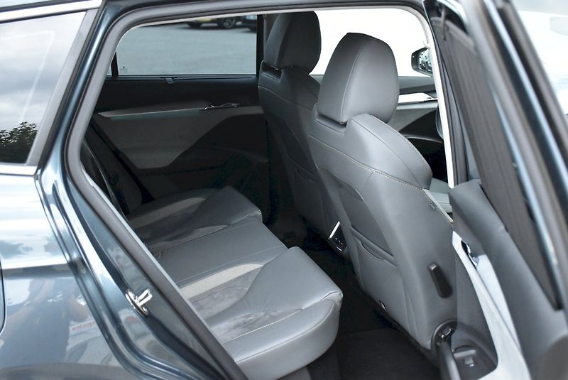 Škoda Enyaq (2021) 80  82 kWh  1  50 kW      1° p - fotka 22 z 24