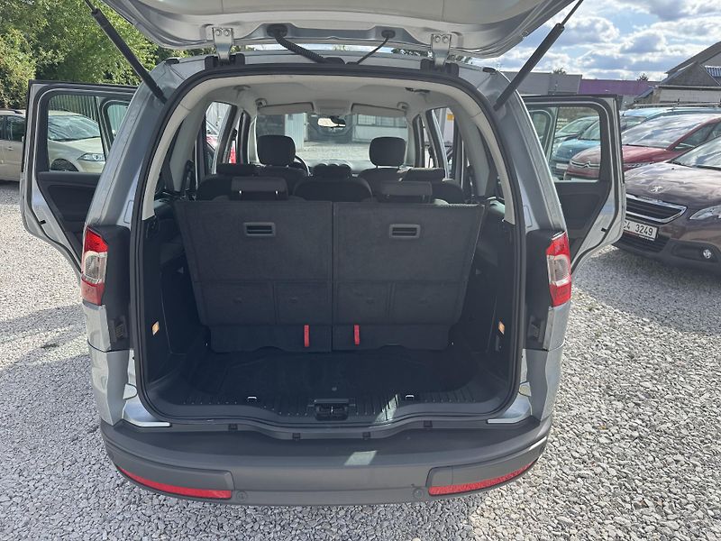 Ford Galaxy 2.0-16V, rezervace - fotka 15 z 45
