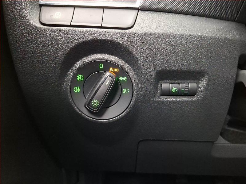 Škoda Fabia (2020) 1.0, ČR,1.maj, Park. senzory - fotka 15 z 15