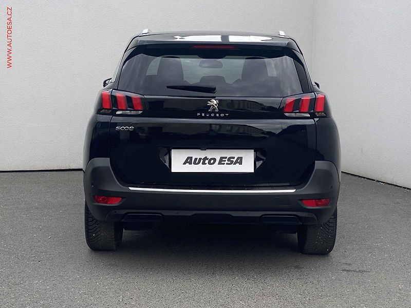 Peugeot 5008 (2019) 2.0 HDi, Allure, AT, LED - fotka 5 z 18