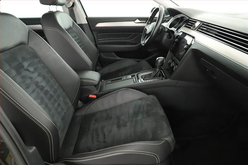 Volkswagen Passat (2020) R-Line 2.0 TDI - fotka 7 z 20