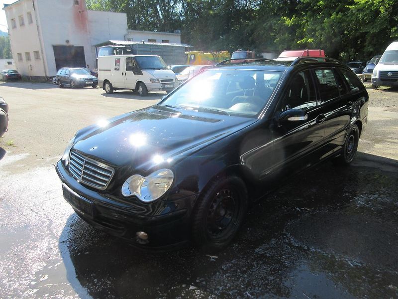 Mercedes-Benz 220 (2005) CDI  - fotka 5 z 12