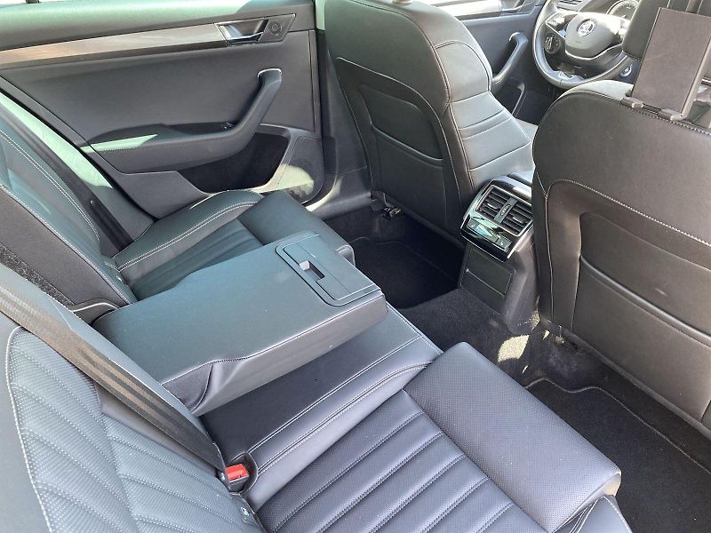 Škoda Superb (2021) Combi 1.4 TSI iV DSG Style - fotka 10 z 36