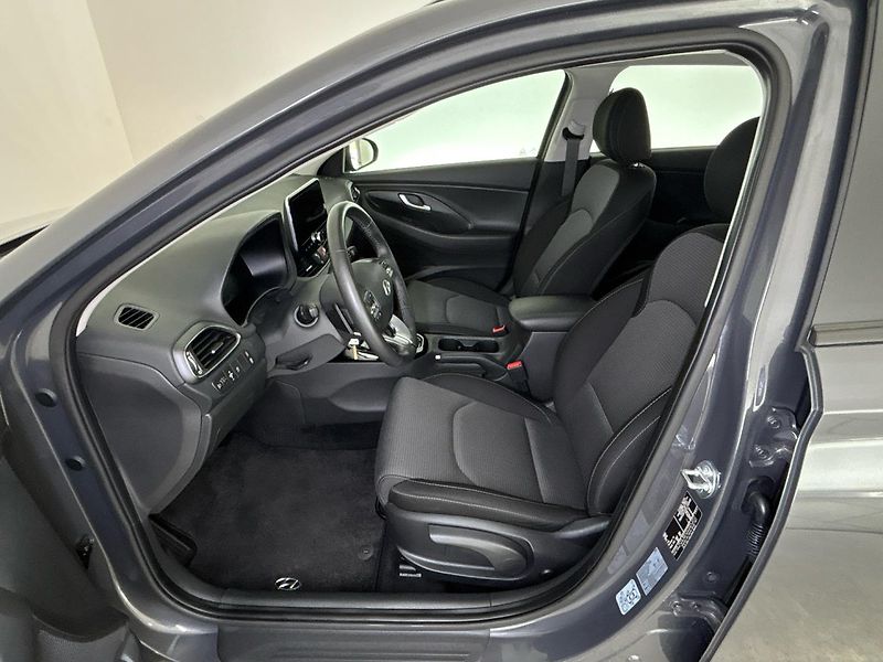 Hyundai i30 SMART DCT - fotka 7 z 26