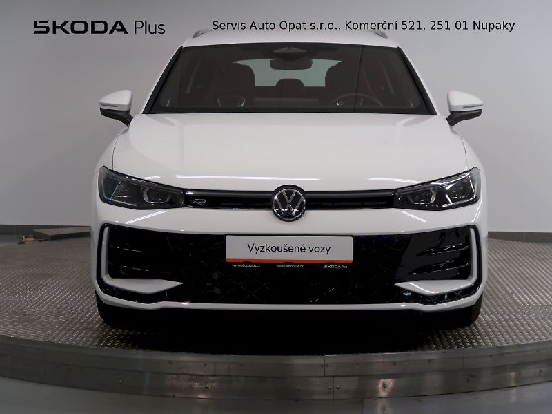 Volkswagen Passat (2024) R-LINE 1.5TSI 200KW eHYBRID WE - fotka 4 z 46