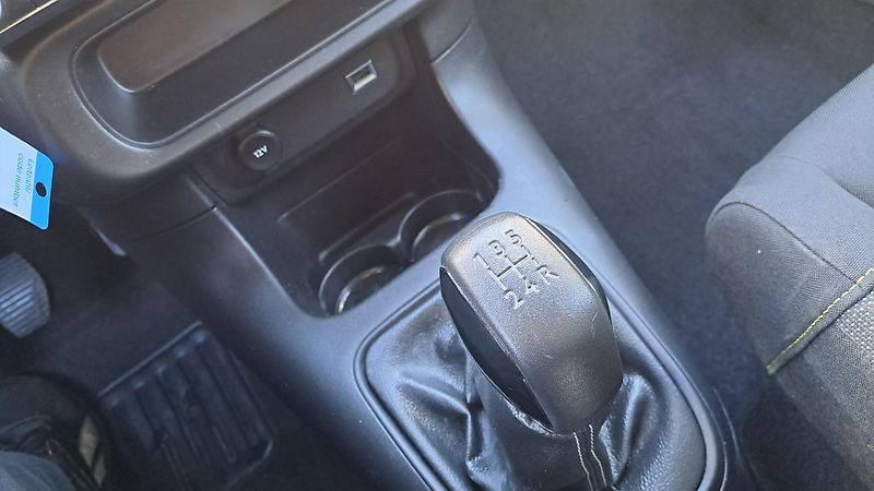 Citroën C3 1.2 PureTech S&S NAVI - fotka 28 z 28
