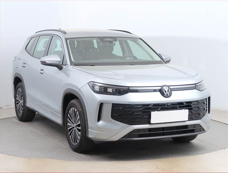 Volkswagen Tayron (2025) 1.5 eTSI - fotka 1 z 18