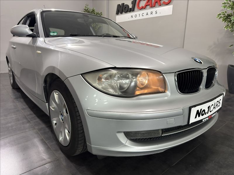 BMW Řada 1 2,0   D 105 kW ZADNÍ ČIDLA - fotka 19 z 19
