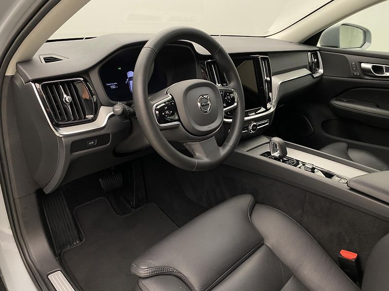 Volvo V60 CC B4 AWD BRIGHT PLUS AUT  - fotka 4 z 59