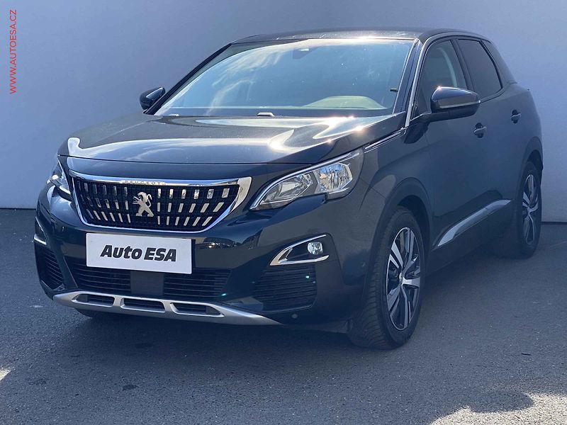 Peugeot 3008 (2019) 1.2 PT, Navi, park.čidla - fotka 3 z 16