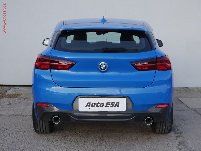 BMW X2 (2021) 2.0 D xDrive, AT, park. - fotka 5 z 21