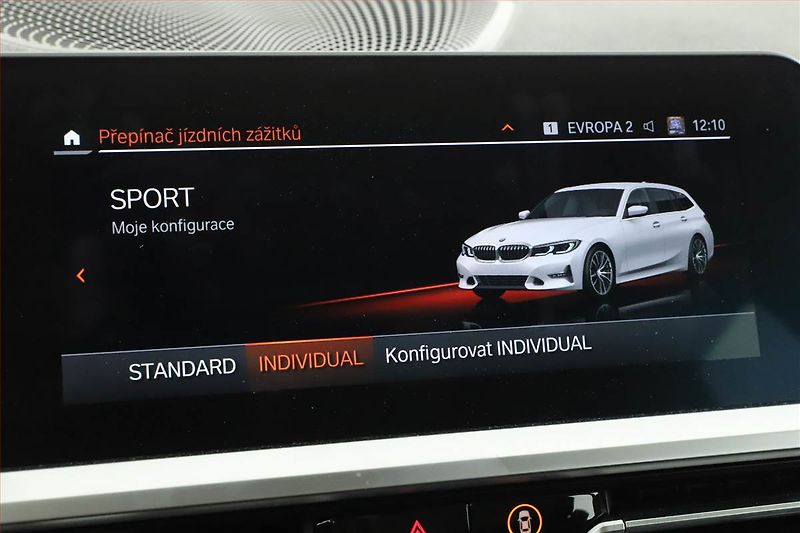 BMW Řada 3 (2020) 320 i - fotka 10 z 19