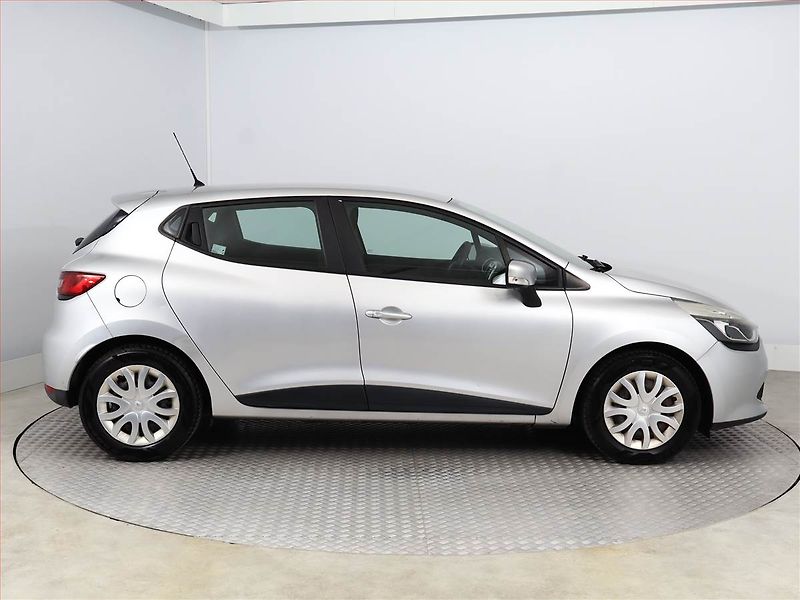 Renault Clio (2016) 1.2 16V, ČR,1.maj, Navi - fotka 6 z 16