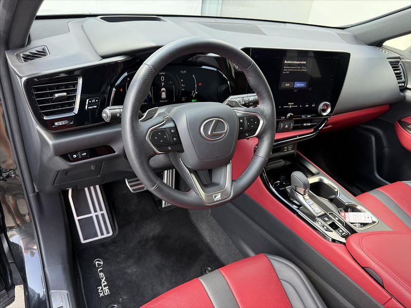 Lexus NX 350h 2,5 F-sport TOP, 4x4 - fotka 7 z 28