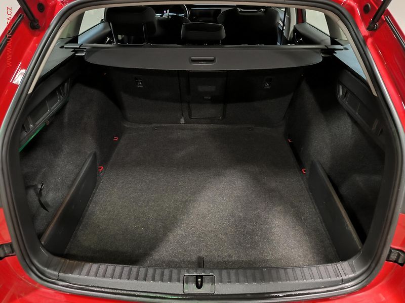 Škoda Octavia (2021) 2.0 TDi, ČR, Ambition, LED - fotka 7 z 17