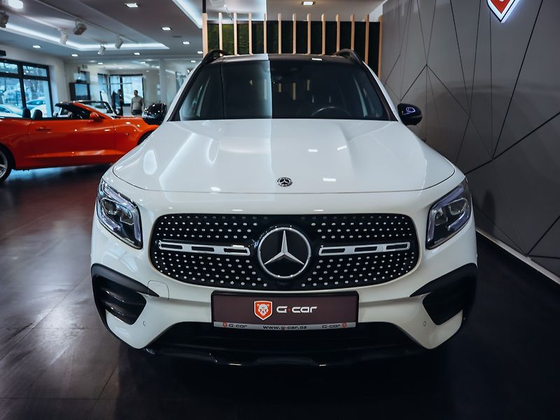 Mercedes-Benz GLB 250 4MATIC AMG - fotka 2 z 25