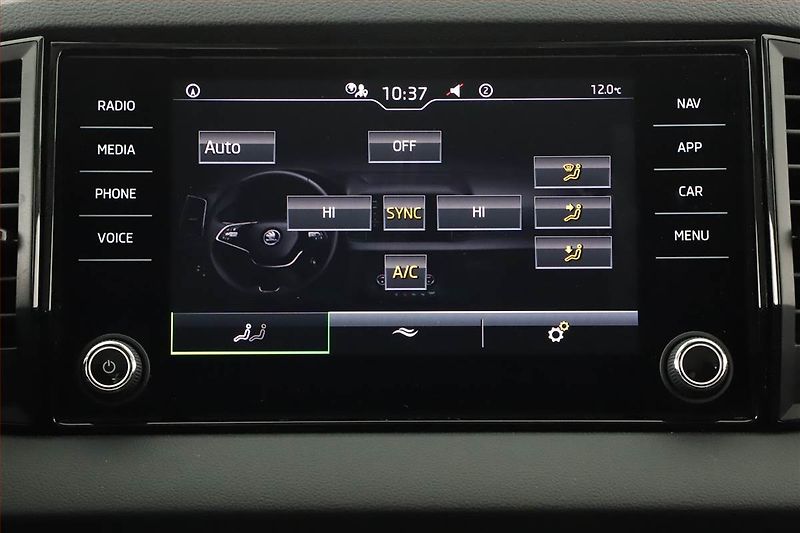 Škoda Karoq (2024) Fresh 1.5 TSI - fotka 16 z 20