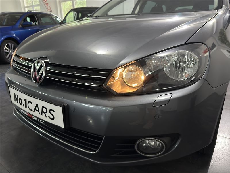 Volkswagen Golf 1,4   TSI HIGHLINE PANORAMA - fotka 27 z 28