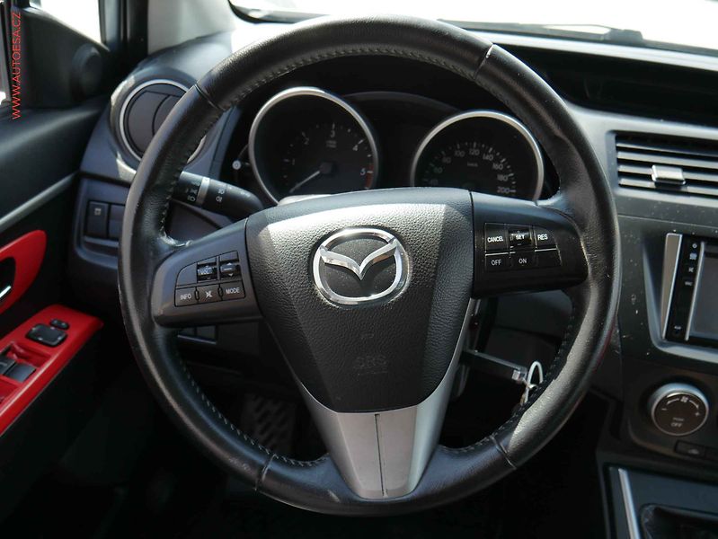 Mazda 5 (2011) 1.6 MZ-CD, AC, park.asist - fotka 13 z 21