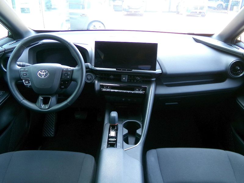 Toyota C-HR STYLE 1,8 HEV 103kW AT - fotka 2 z 15