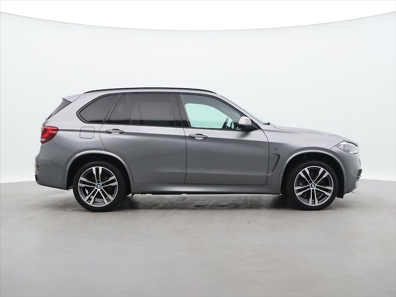 BMW X5 3,0 M50d 280kW xDrive Aut. CZ - fotka 8 z 36