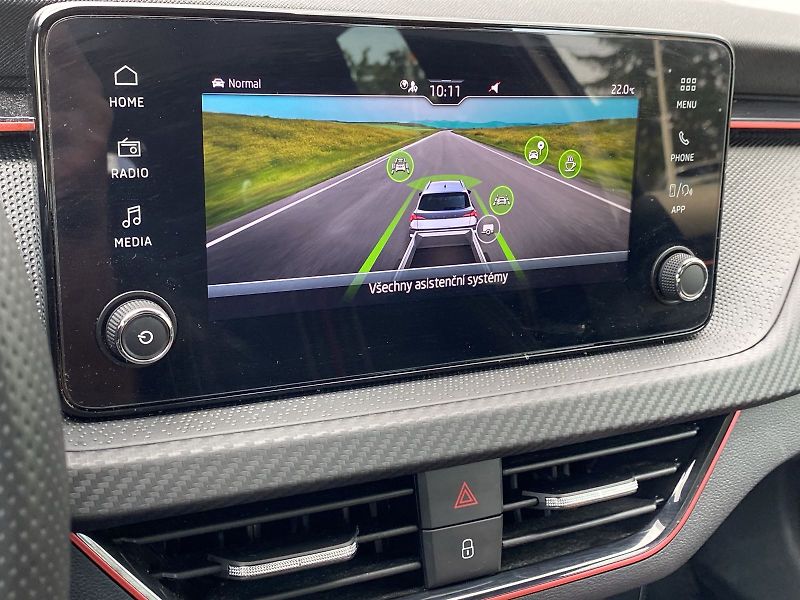 Škoda Kamiq (2025) 1.5 TSI DSG Monte Carlo - fotka 18 z 39
