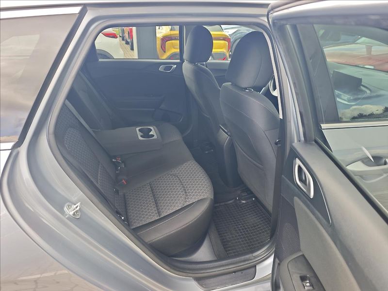 Kia Ceed SW 1,4 T-GDI  TOP - fotka 13 z 22