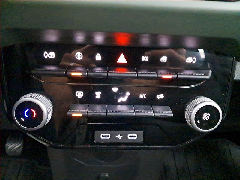 Dacia Spring (2025) Extreme Electric 65 (27 kWh) - fotka 13 z 18