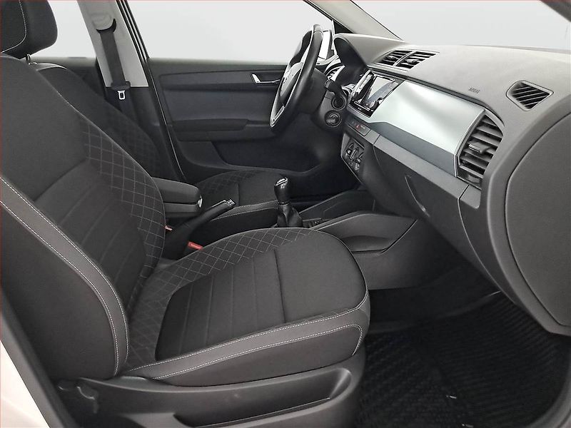 Škoda Fabia (2019) 1.0 TSI, Tempomat - fotka 9 z 16