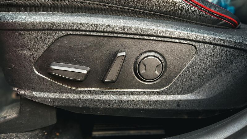 Hyundai Tucson (2022) HEV, 169Kw, 4x4, PREMIUM, TOP! - fotka 33 z 39
