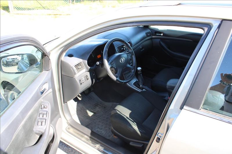 Toyota Avensis 2,2 D4-D  DIG.KLIMA, STK 4/27 - fotka 9 z 24