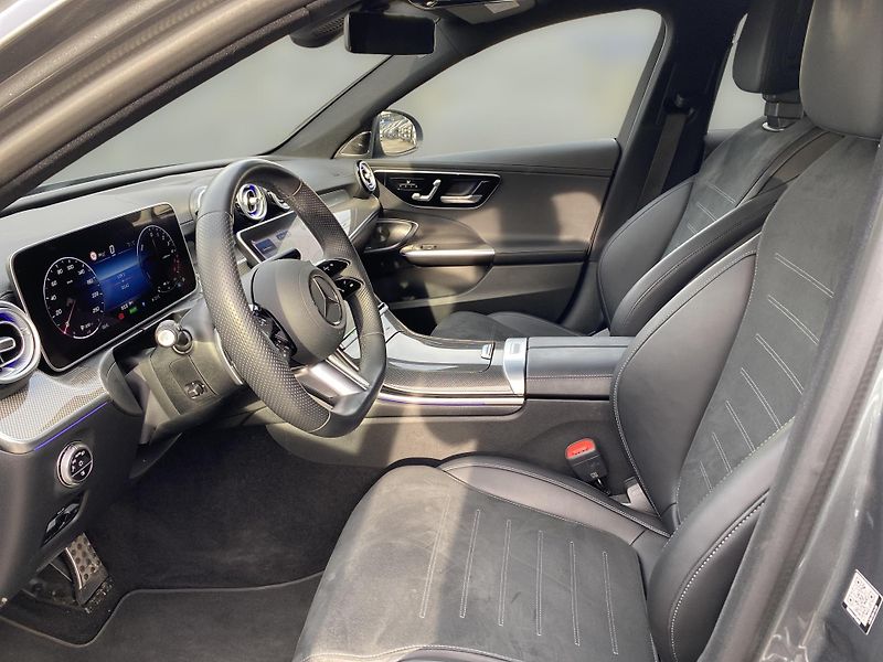 Mercedes-Benz Třídy C C 300 de 4MATIC - fotka 14 z 26