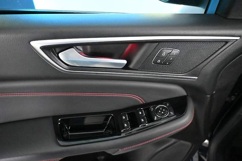 Ford S-MAX (2022) 2.0 ST-LINE 140 KW 4x4 LED ACC - fotka 15 z 43