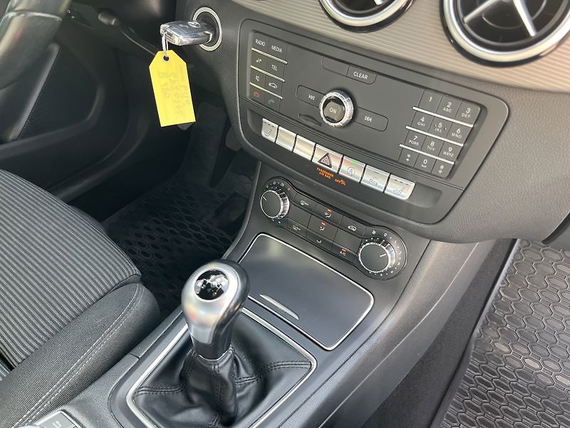 Mercedes-Benz Třídy B 180 - fotka 17 z 17