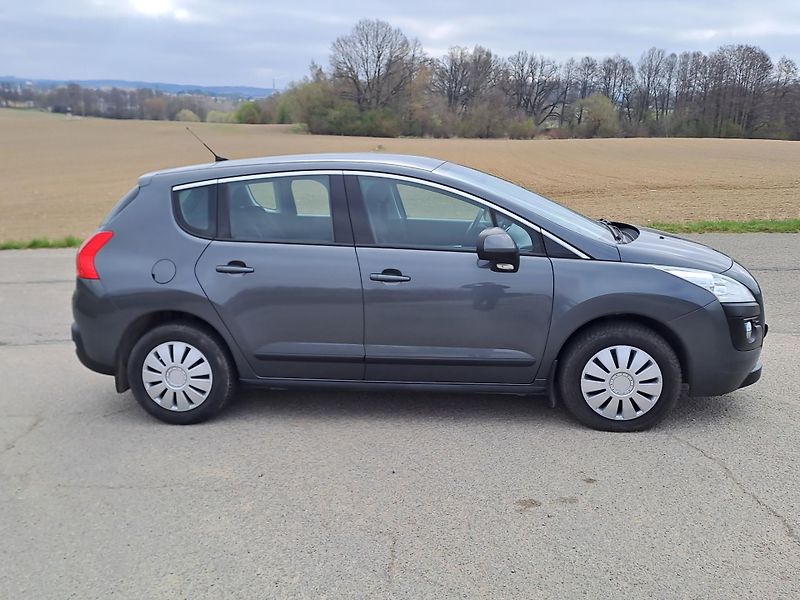 Peugeot 3008 (2010) 1.6 HDi - fotka 4 z 28