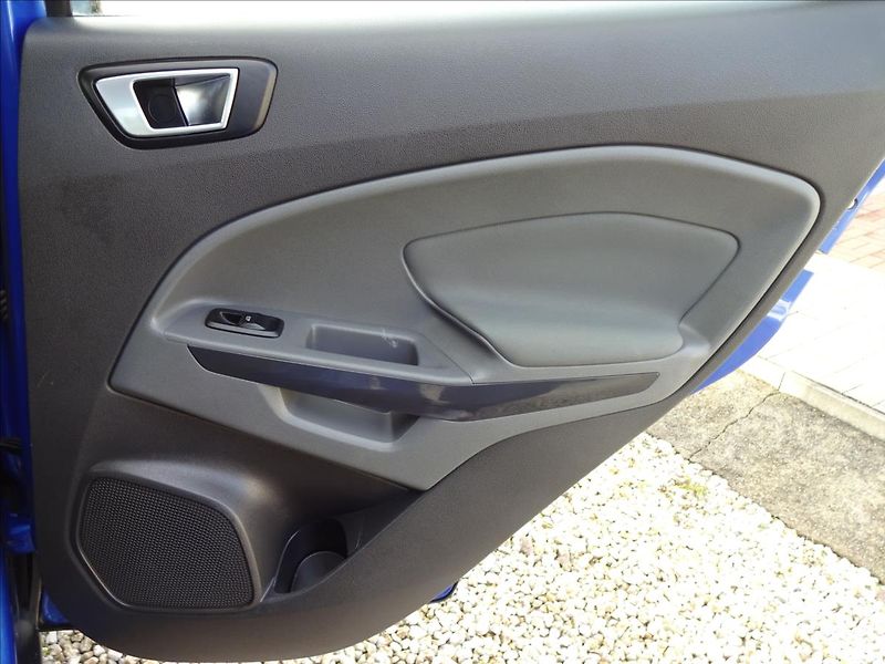 Ford EcoSport 1.0 EcoBoost 92kW - fotka 28 z 51
