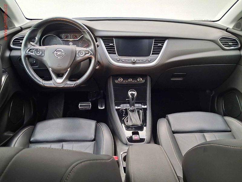 Opel Grandland X (2021) 1.2T, Ultimate, AT, kůže - fotka 8 z 19