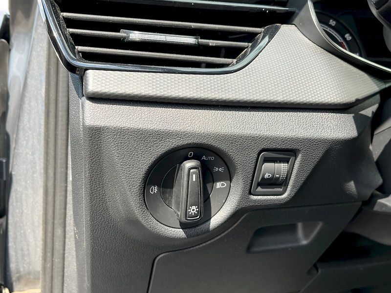 Škoda Kamiq (2023) 1.0 TSI 81 kW Ambition - fotka 8 z 27