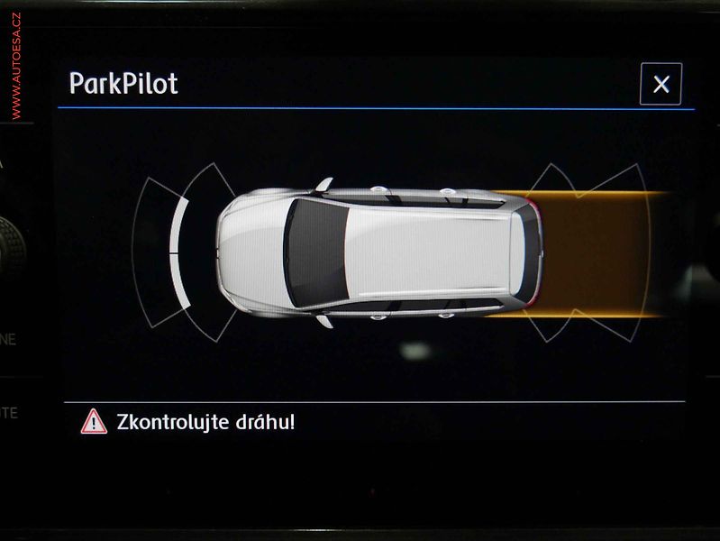 Volkswagen Golf (2018) 1.0 TSi Variant, DSG - fotka 16 z 16