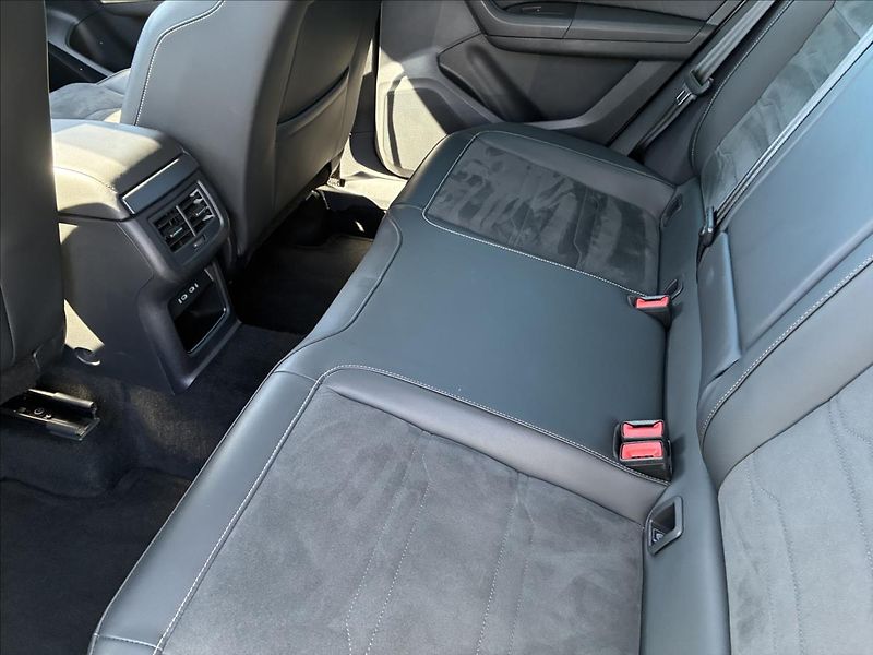 Seat Ateca 2,0 TDI TAŽNÉ,KAMERA,KŮŽE - fotka 12 z 35