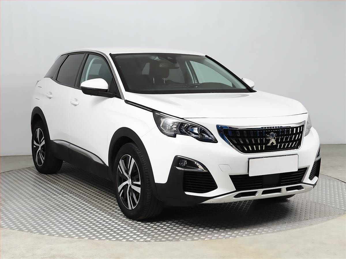 Peugeot 3008 Allure 1.2 PureTech, ČR,1.maj